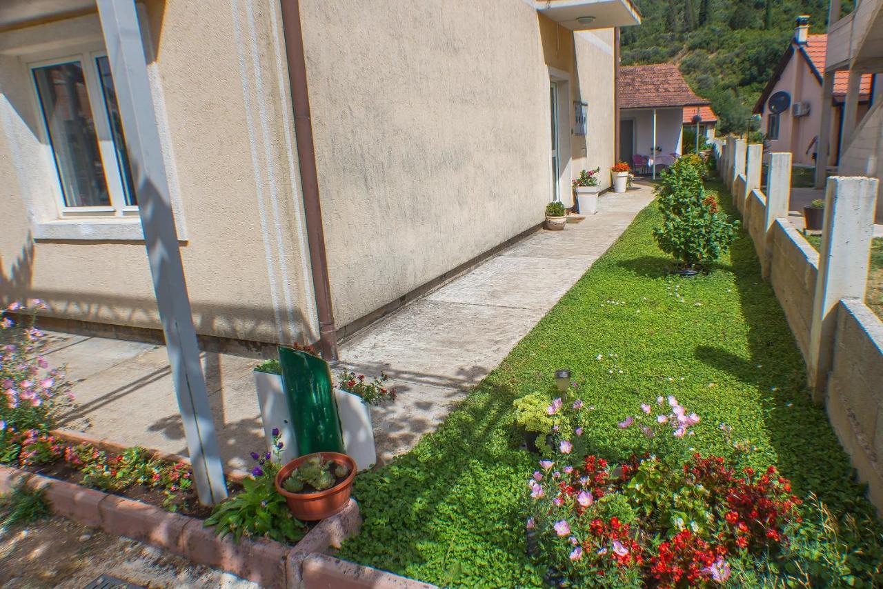 Apartments Kovac Тиват Екстериор снимка