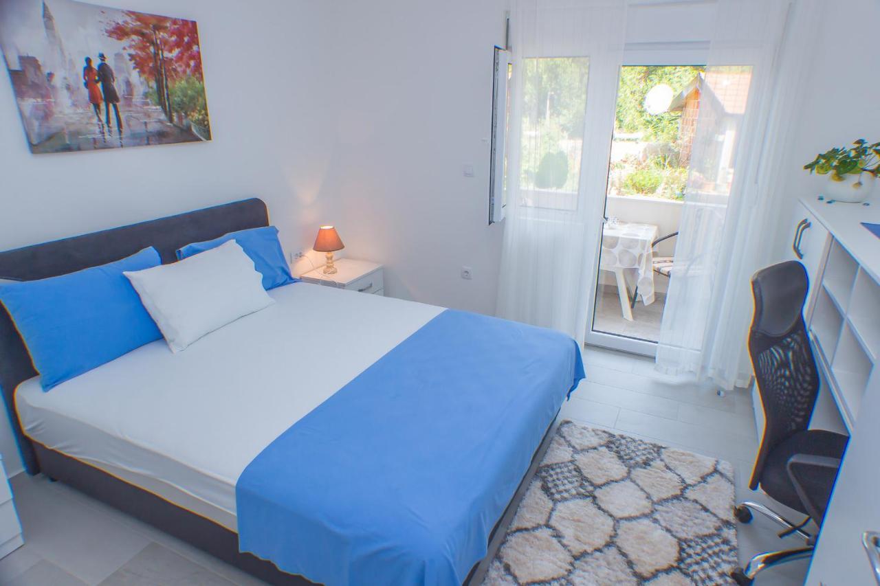 Apartments Kovac Тиват Екстериор снимка