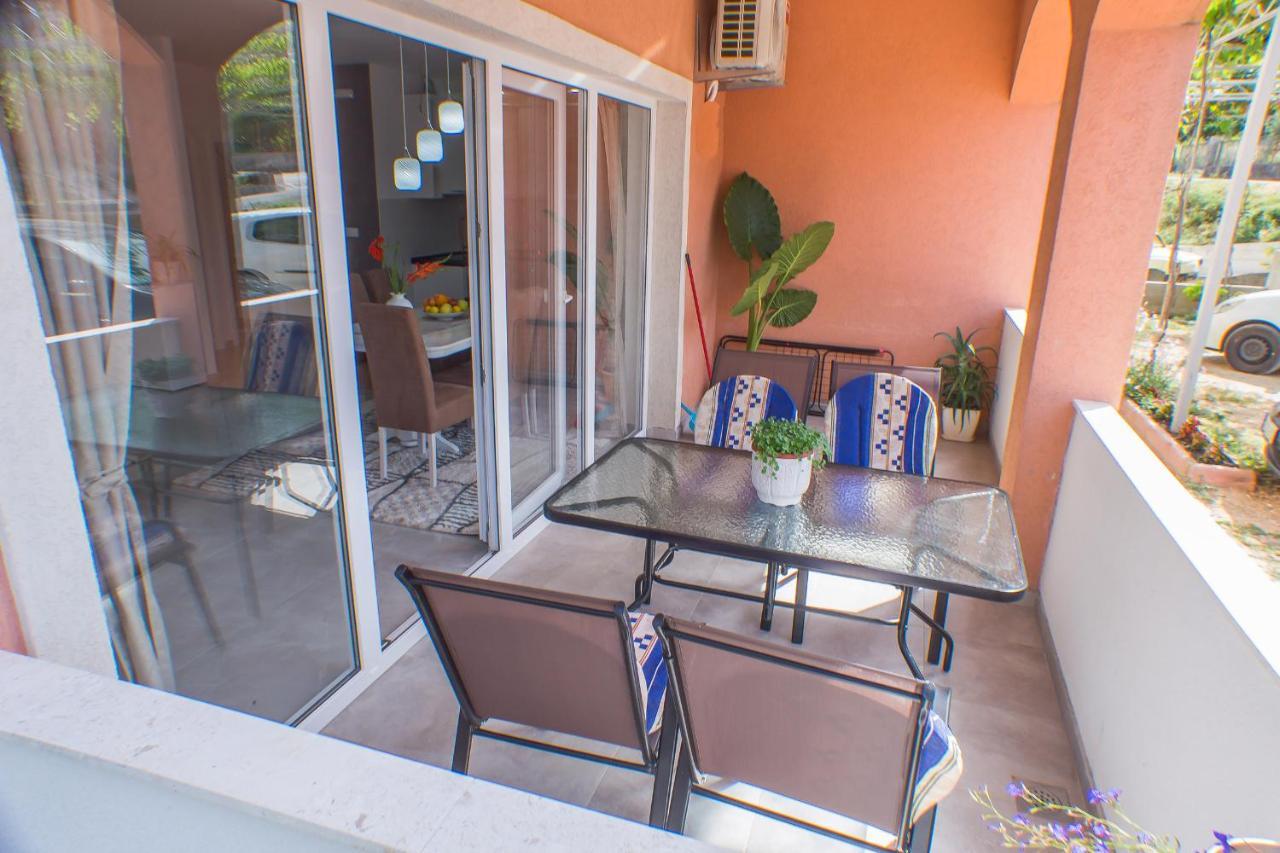 Apartments Kovac Тиват Екстериор снимка