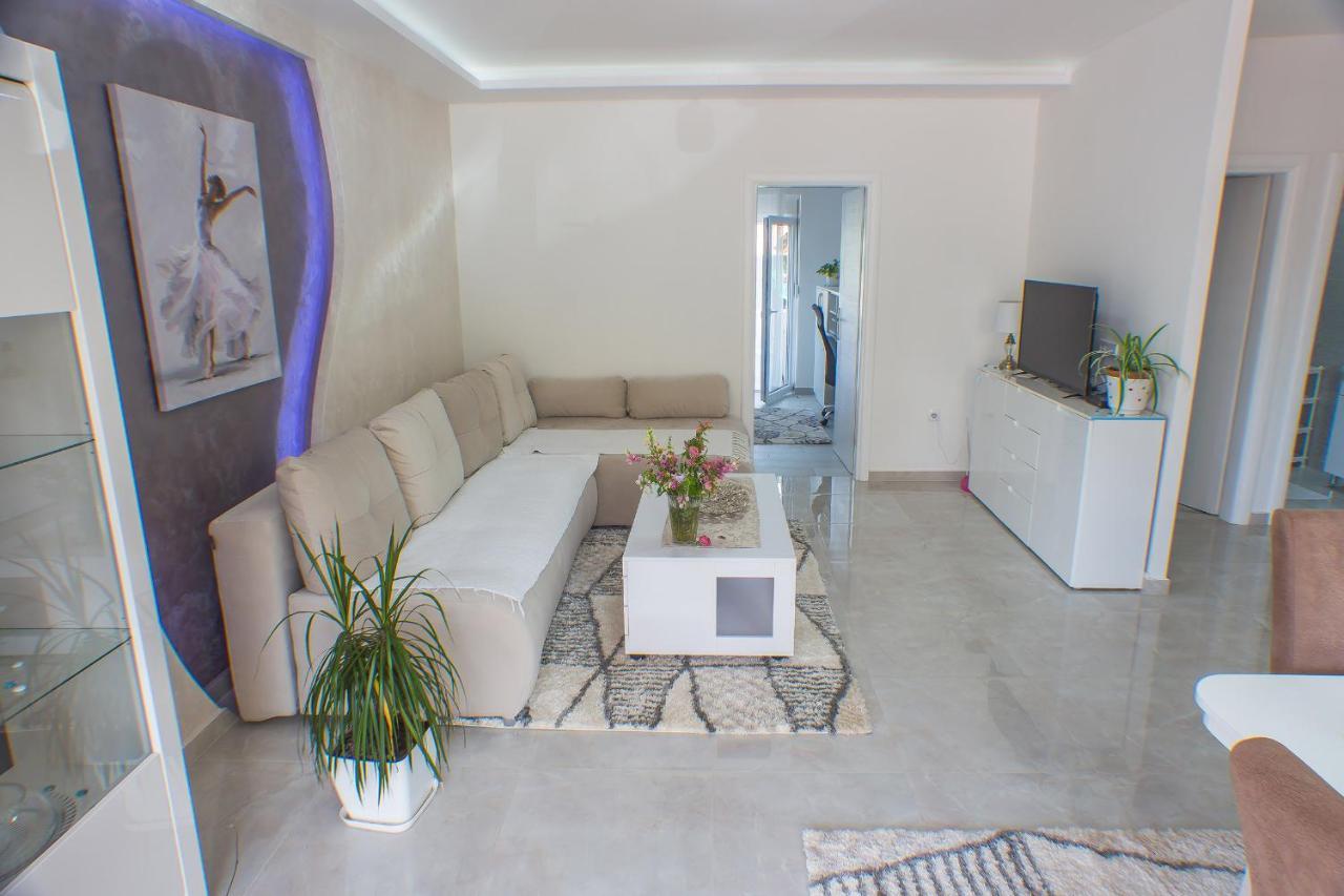 Apartments Kovac Тиват Екстериор снимка