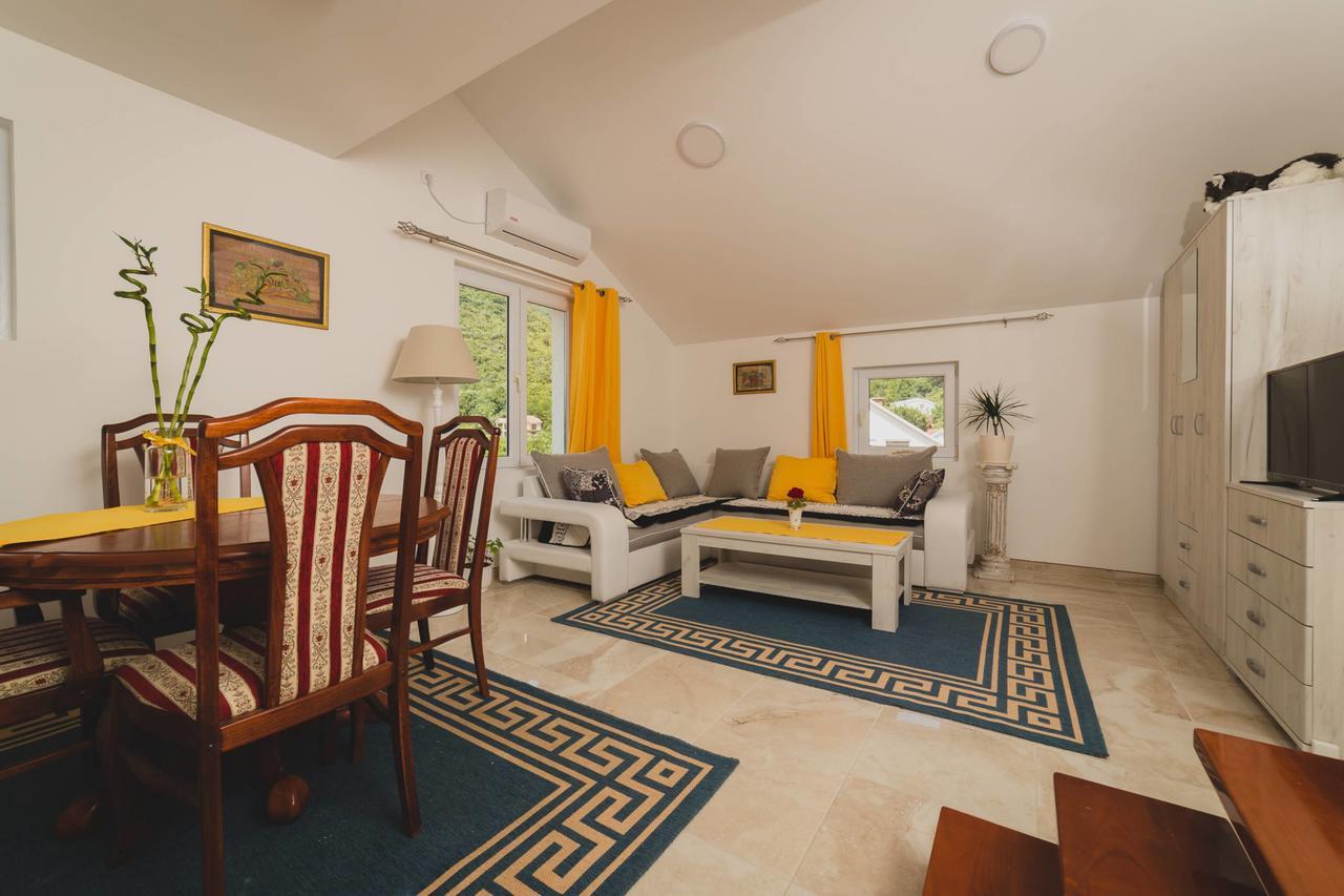 Apartments Kovac Тиват Екстериор снимка