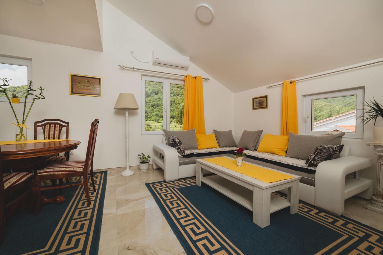 Apartments Kovac Тиват Екстериор снимка