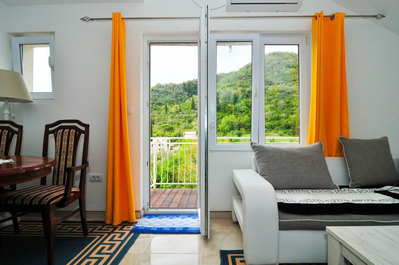Apartments Kovac Тиват Екстериор снимка