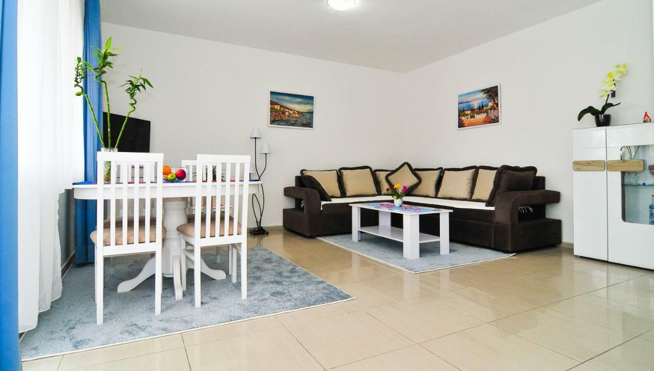 Apartments Kovac Тиват Екстериор снимка
